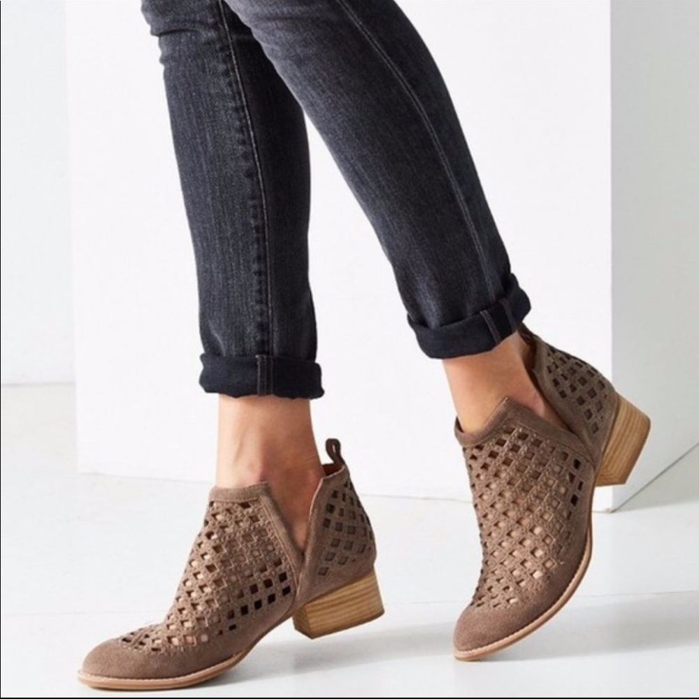 Jeffrey Campbell Cut out Taggart Booties Suede 9